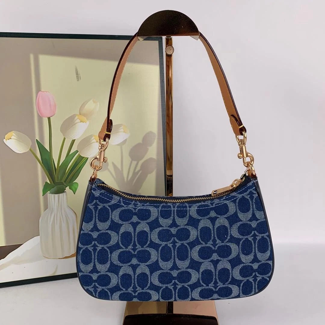 Coach CAF82 Denim/Natural Teri Shoulder Signature Denim Outlet Products